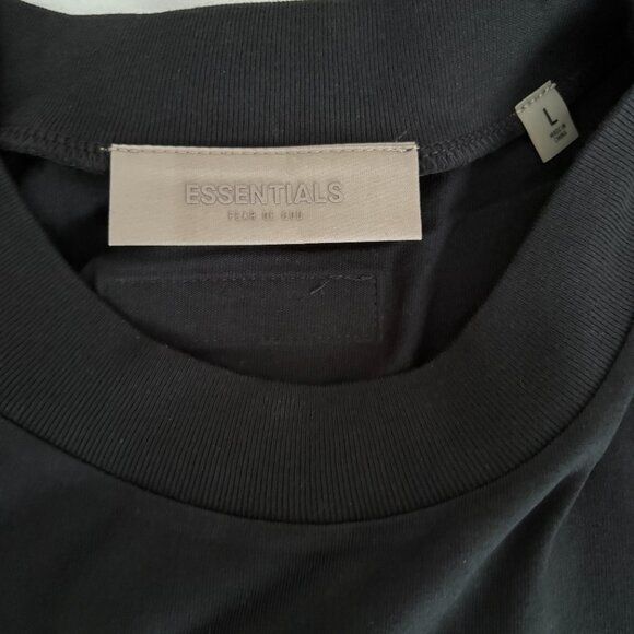 Fear of God Essentials T-Shirt Black Mens Size Large New - Picture 2 of 5